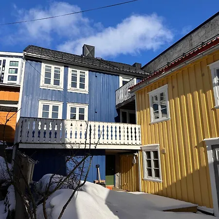 Tidligere Stall Omgjort Til Koselig Hjem I Sentrum Tromso Exterior photo